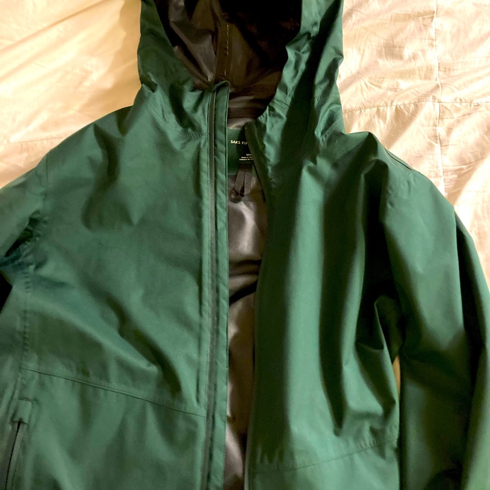 Sals fifth Avenue dark green light weight jacket